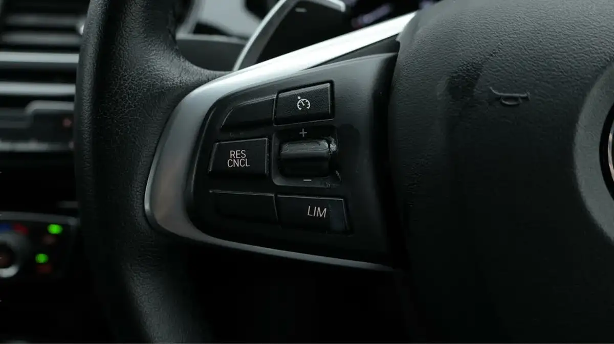 2021-bmw-x2-20-sdrive20i-sport-big-25
