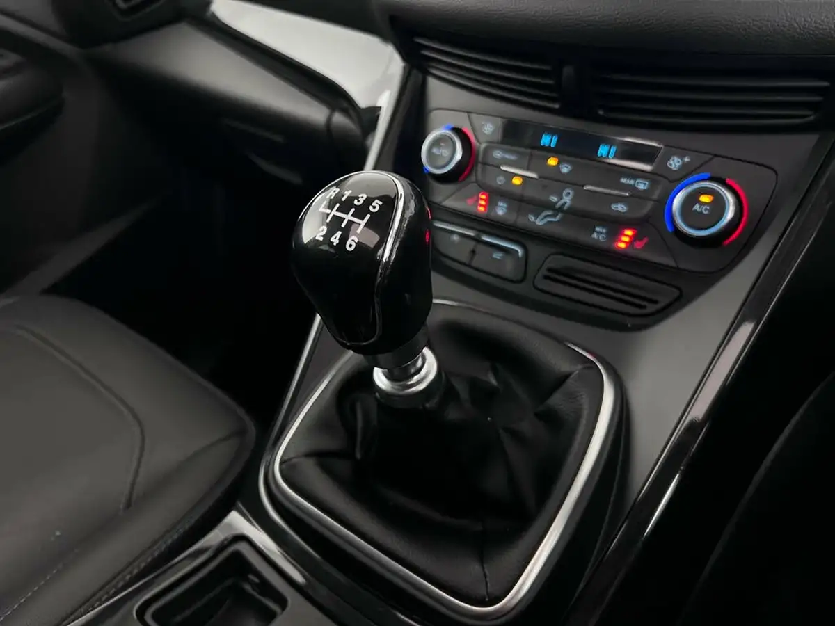 2018-ford-kuga-15t-titanium-x-150ps-big-38