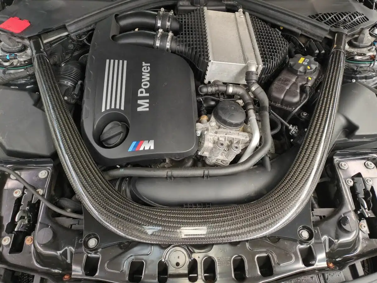 2017-bmw-3-series-30-m3-m-dct-big-46