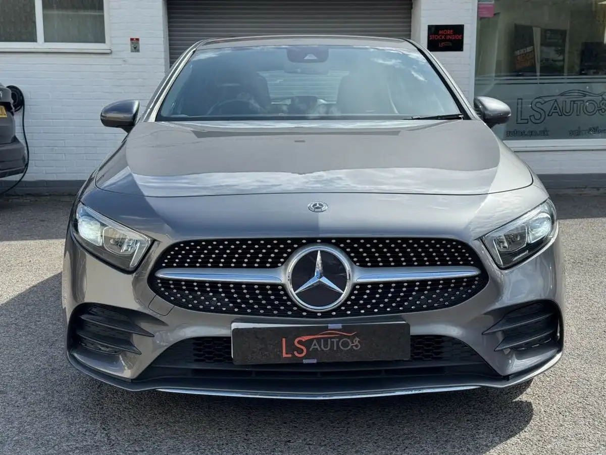 2019-mercedes-benz-a-class-13-a180-amg-line-hatchback-5d-big-8