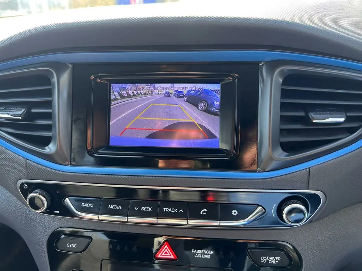 2017-hyundai-ioniq-16-gdi-se-hybrid-big-43