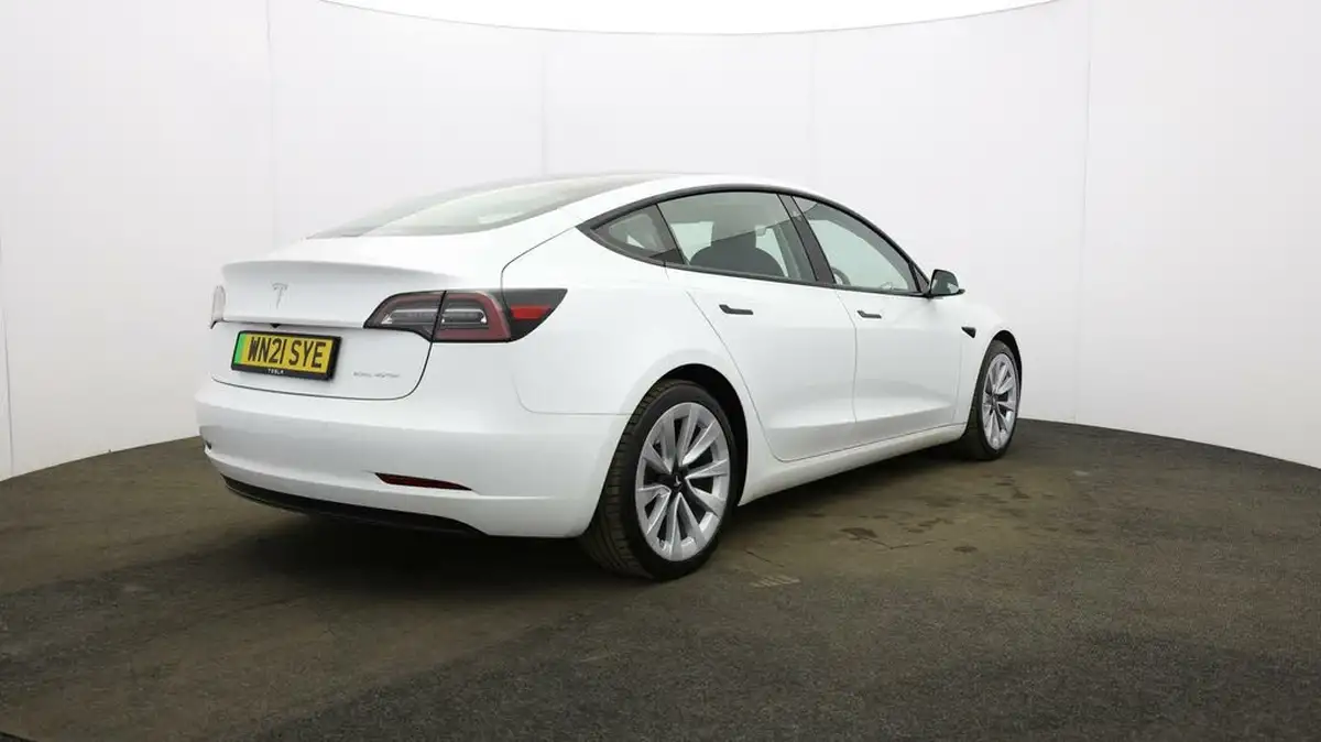 2021-tesla-model-3-e-long-range-4x4-big-57
