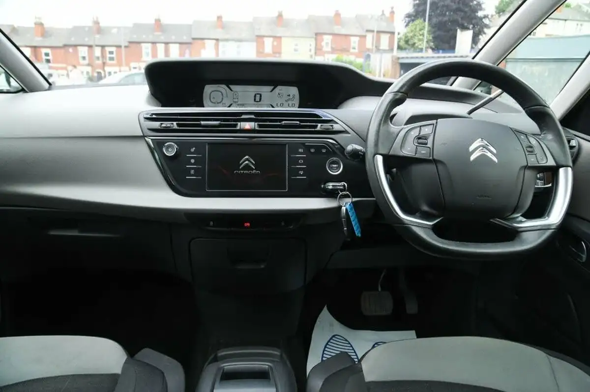 2014-citroen-c4-picasso-16e-hdi-vtr-115ps-etg6-big-21