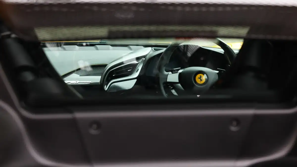 2021-ferrari-sf90-stradale-big-13
