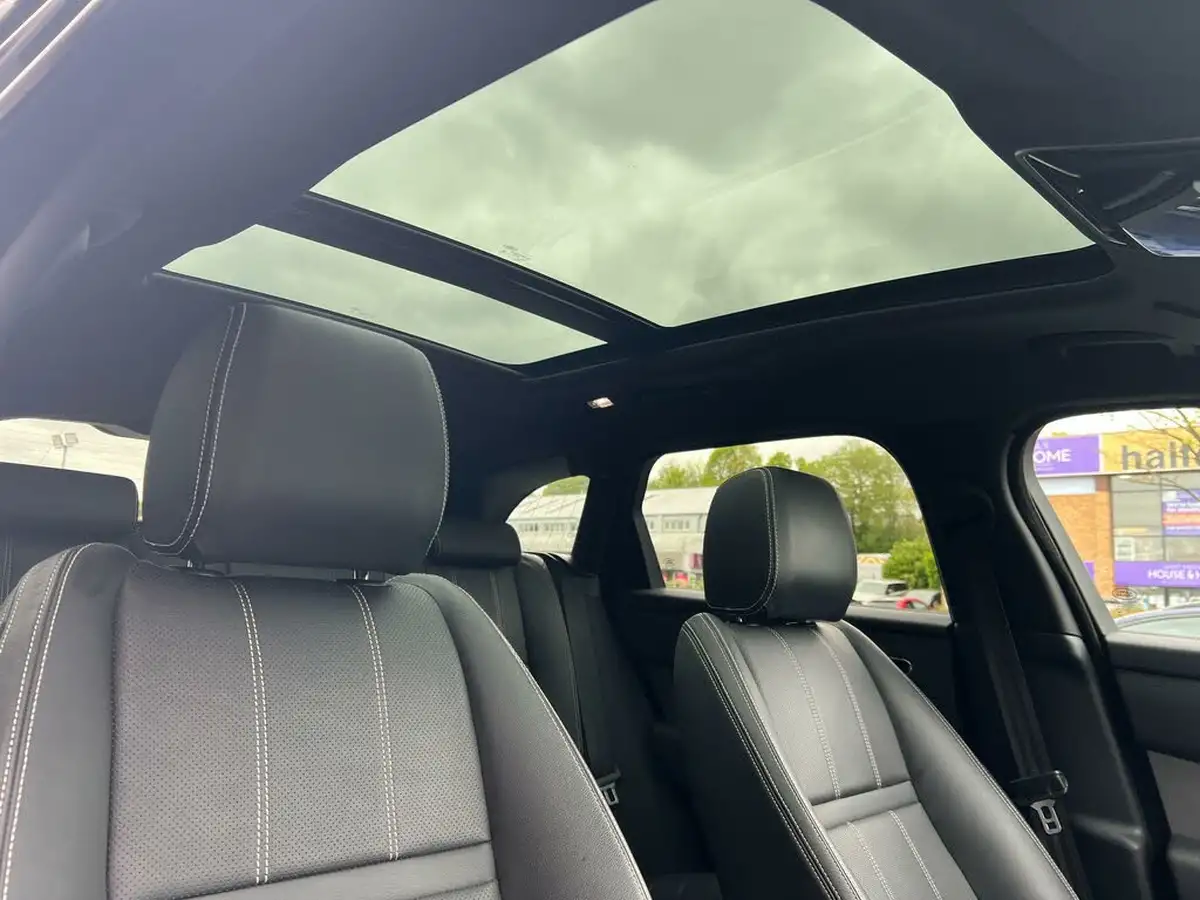 2022-land-rover-range-rover-velar-20-d200-velar-big-35