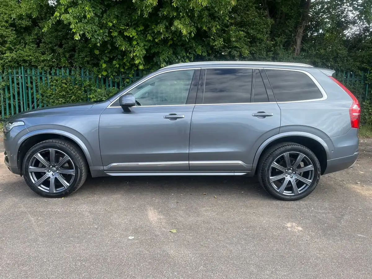 2017-volvo-xc90-20td-d5-inscription-auto-big-3