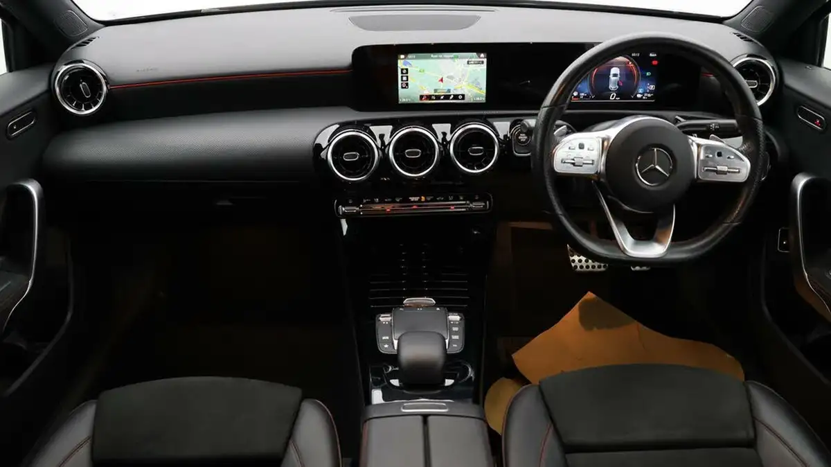 2021-mercedes-benz-a-class-13-a250e-amg-line-hatchback-5d-big-12