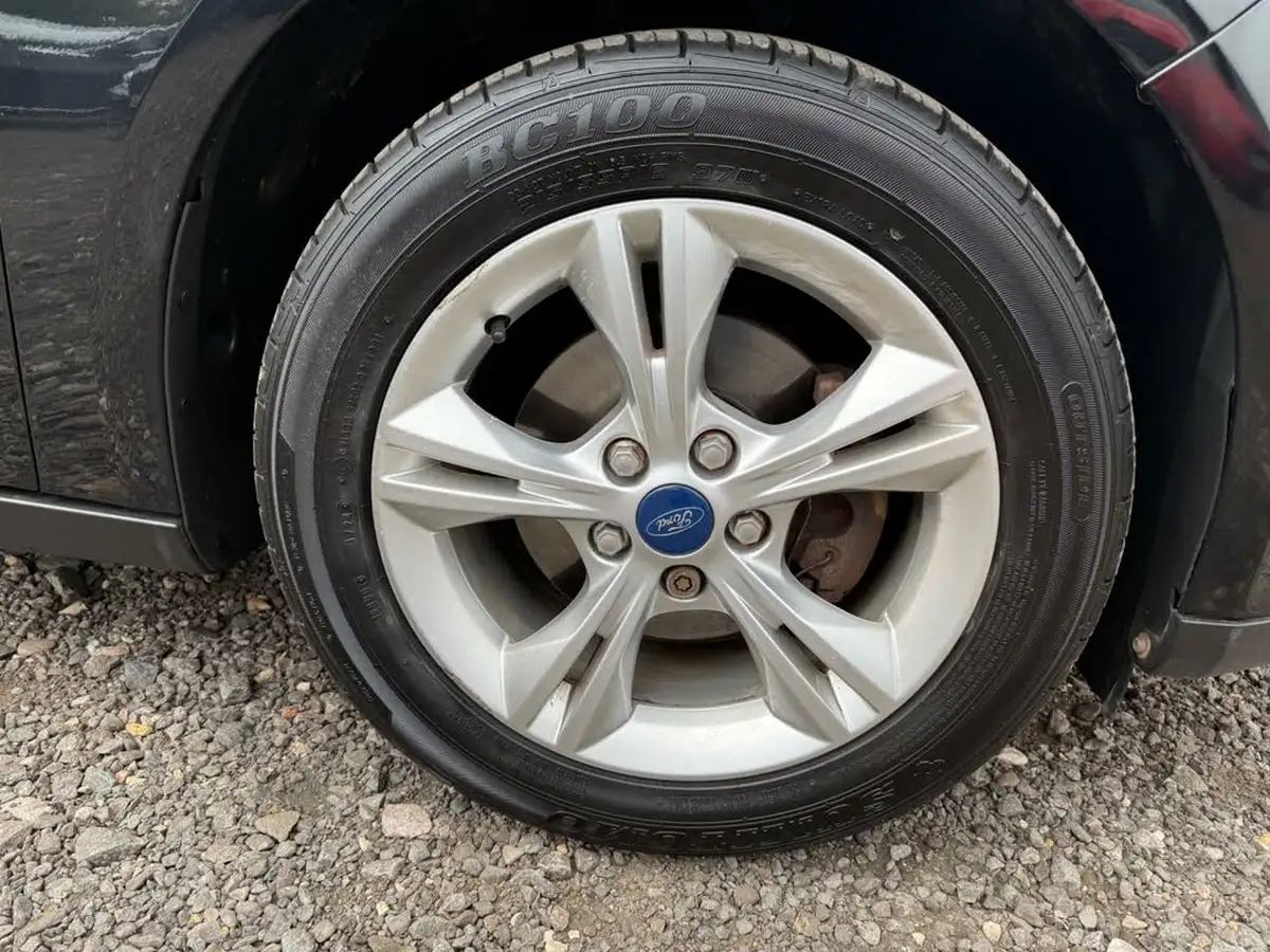 2012-ford-focus-16-zetec-ti-vct-125ps-hatchback-big-36