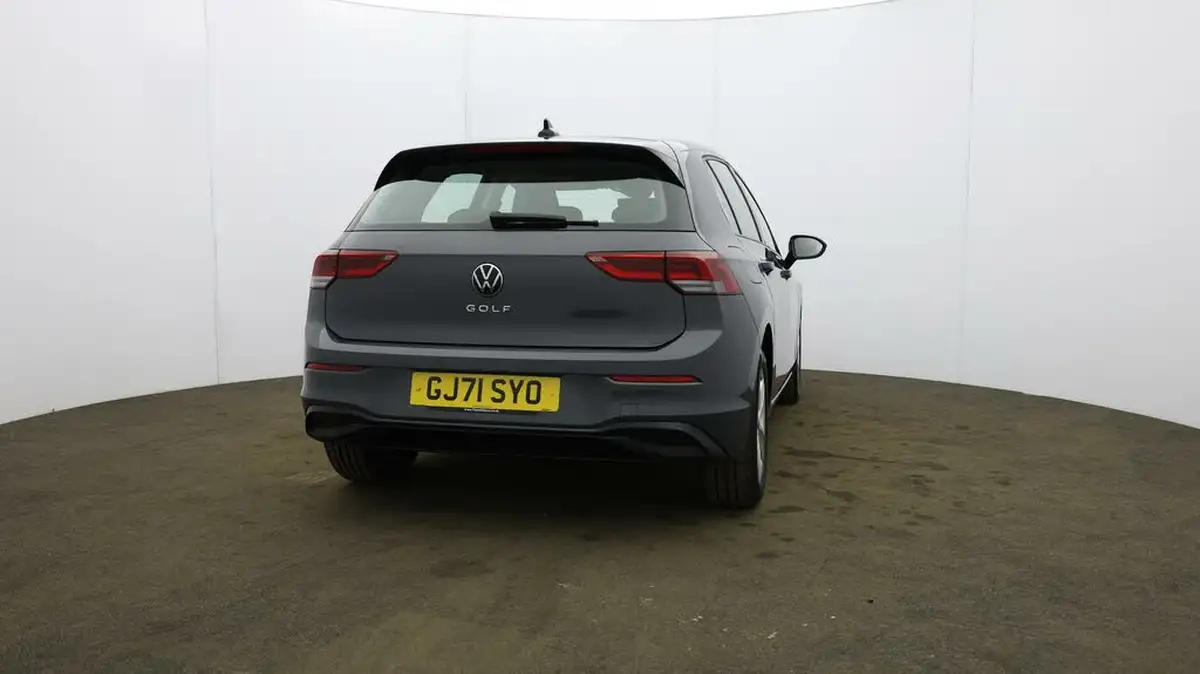 2021-volkswagen-golf-10-tsi-life-hatchback-big-53