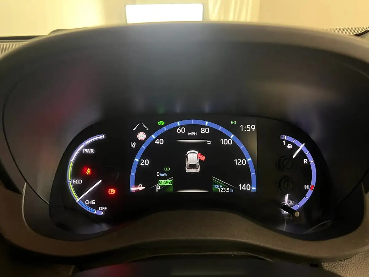 2022-toyota-yaris-cross-15-vvt-i-dynamic-awd-i-big-26