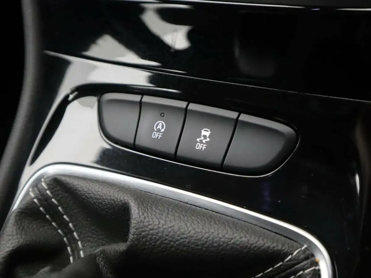 2019-vauxhall-astra-16i-turbo-elite-nav-hatchback-big-18