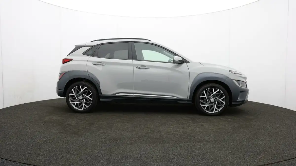 2023-hyundai-kona-16-gdi-premium-big-42