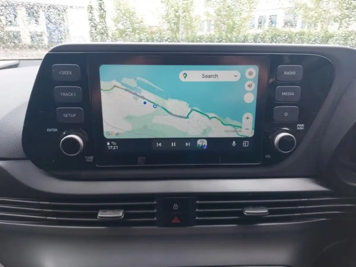 2024-hyundai-i20-10-t-gdi-advance-dct-big-10