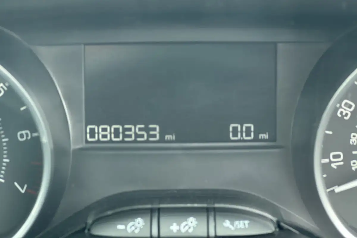 2018-peugeot-2008-suv-12-puretech-active-82bhp-ss-big-12