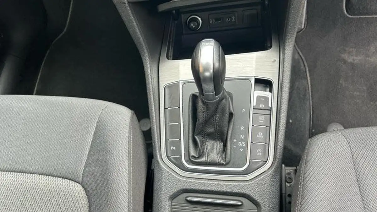 2018-volkswagen-golf-sv-14-tsi-se-dsg-big-33