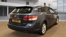 2010-toyota-avensis-small-3