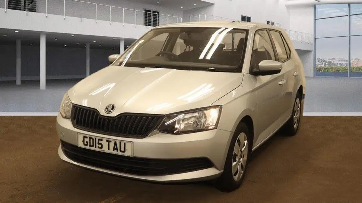 2015-skoda-fabia-12-tsi-s-hatchback-big-1