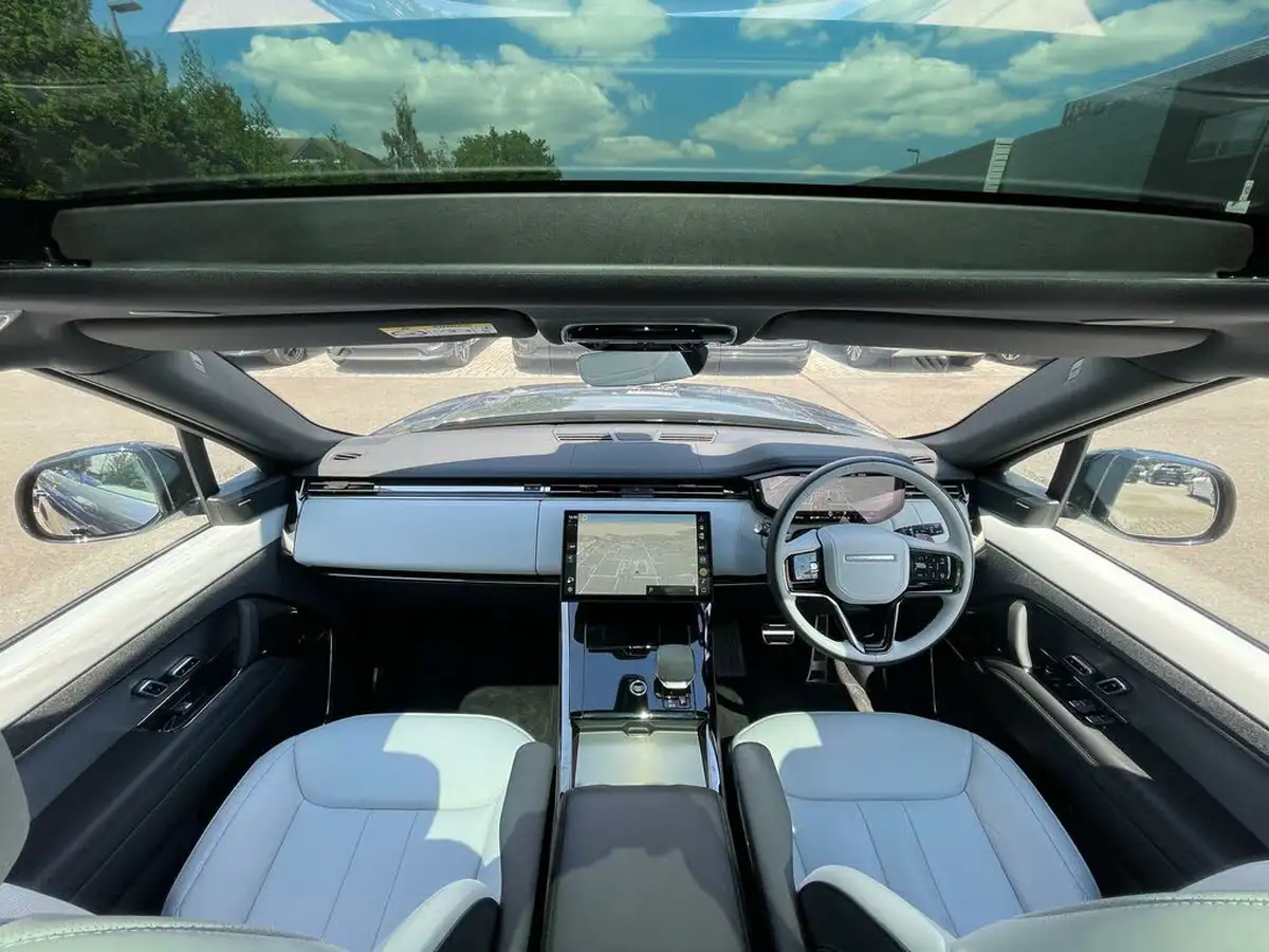 2025-land-rover-range-rover-sport-30-d300-dynamic-se-big-2