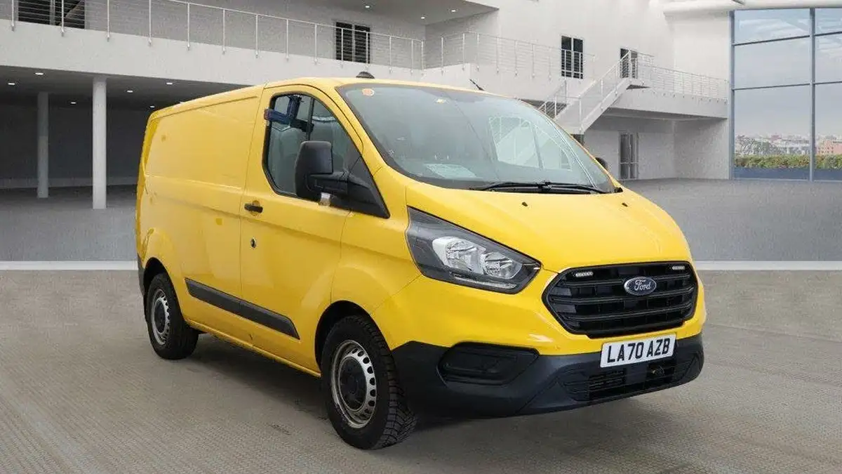2021-ford-transit-custom-20tdci-340-l1h1-leader-130pseu6dt-big-0