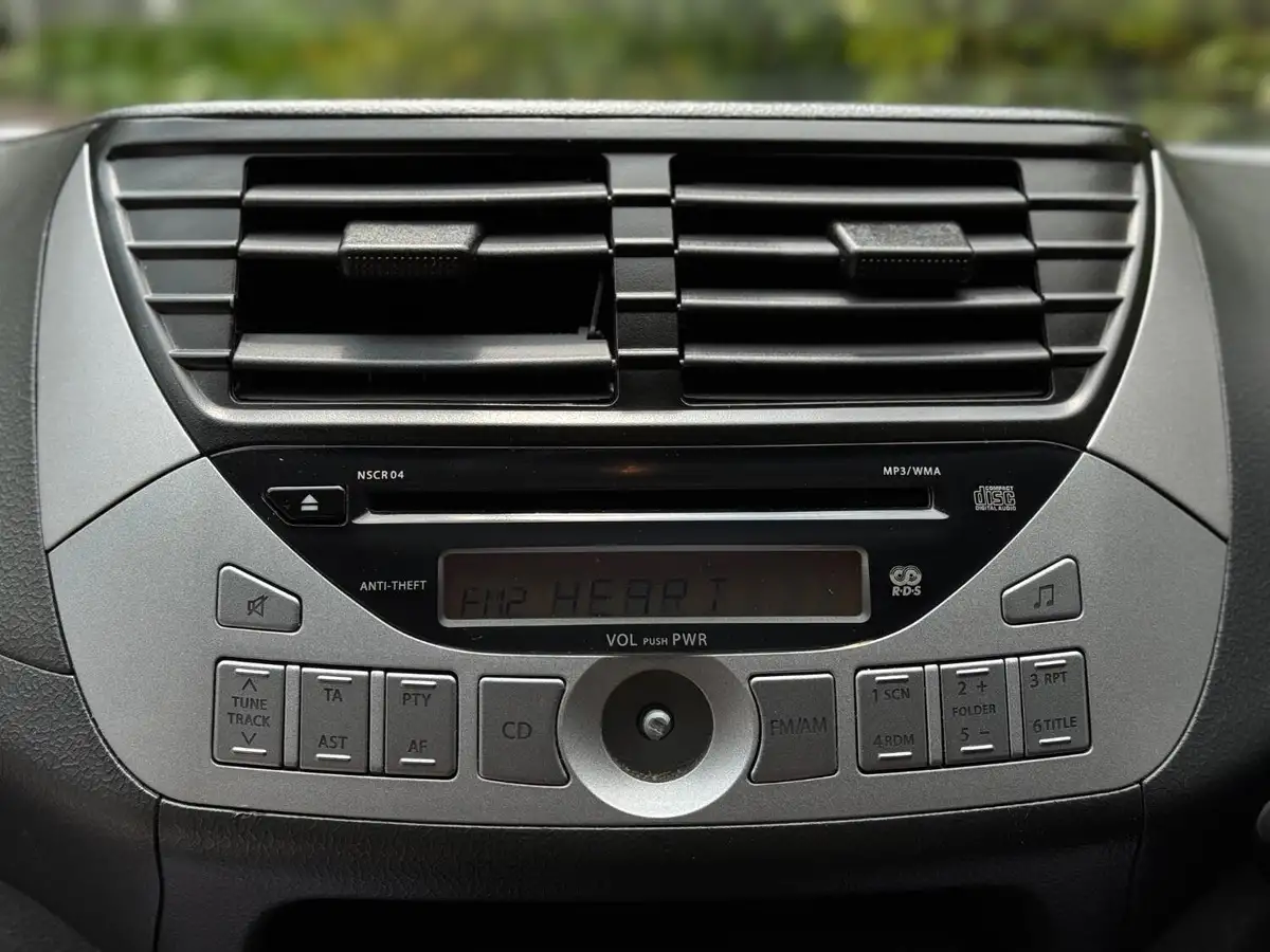 2014-suzuki-alto-10-sz-big-12