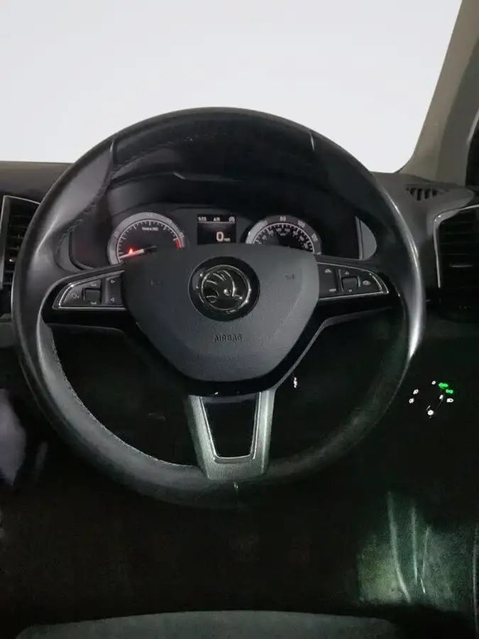 2019-skoda-karoq-15-tsi-se-l-big-17