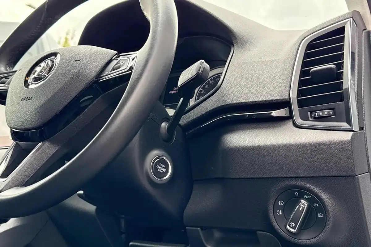 2020-skoda-karoq-15-tsi-se-l-big-41