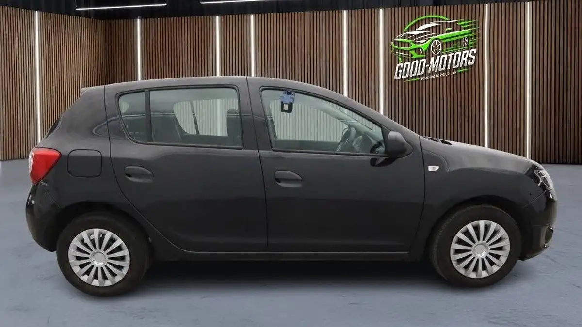 2014-dacia-sandero-09-ambiance-big-2