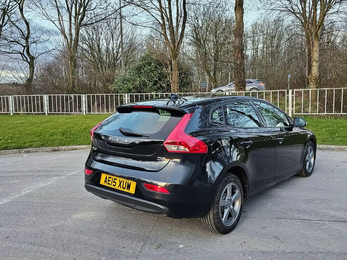 2015-volvo-v40-16td-d2-es-big-25