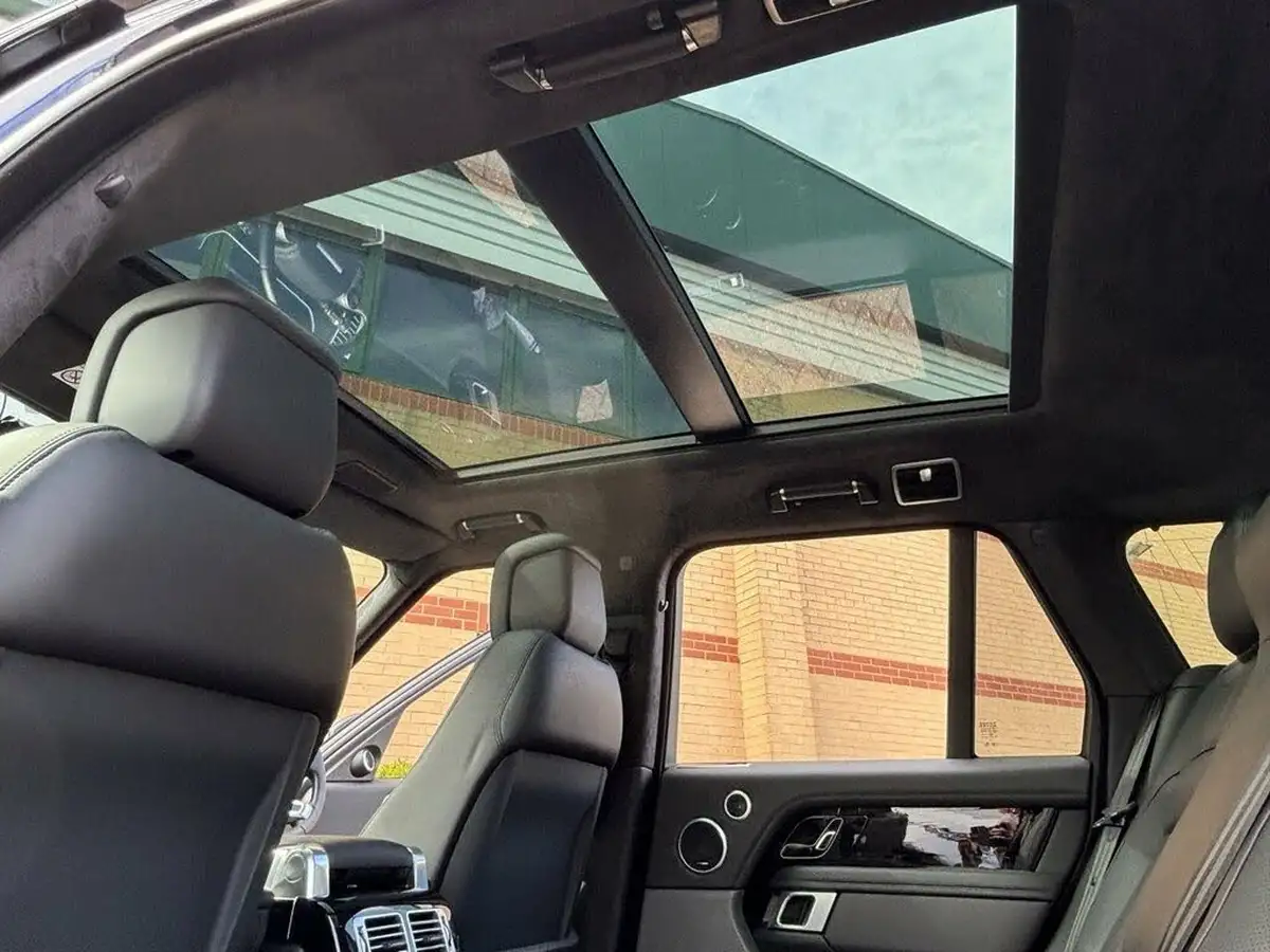 2021-land-rover-range-rover-30-d300-westminster-big-41