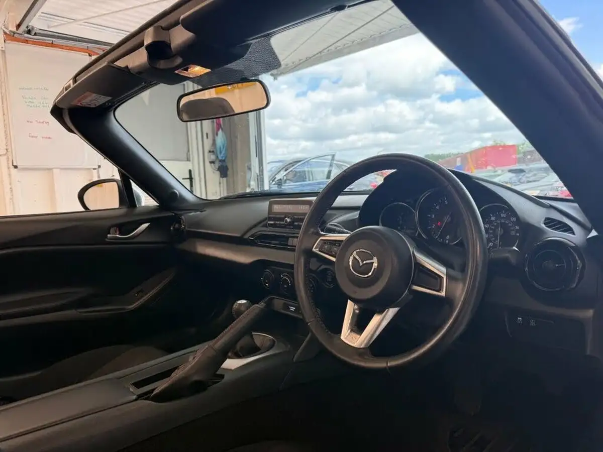 2018-mazda-mx-5-15-se-big-18