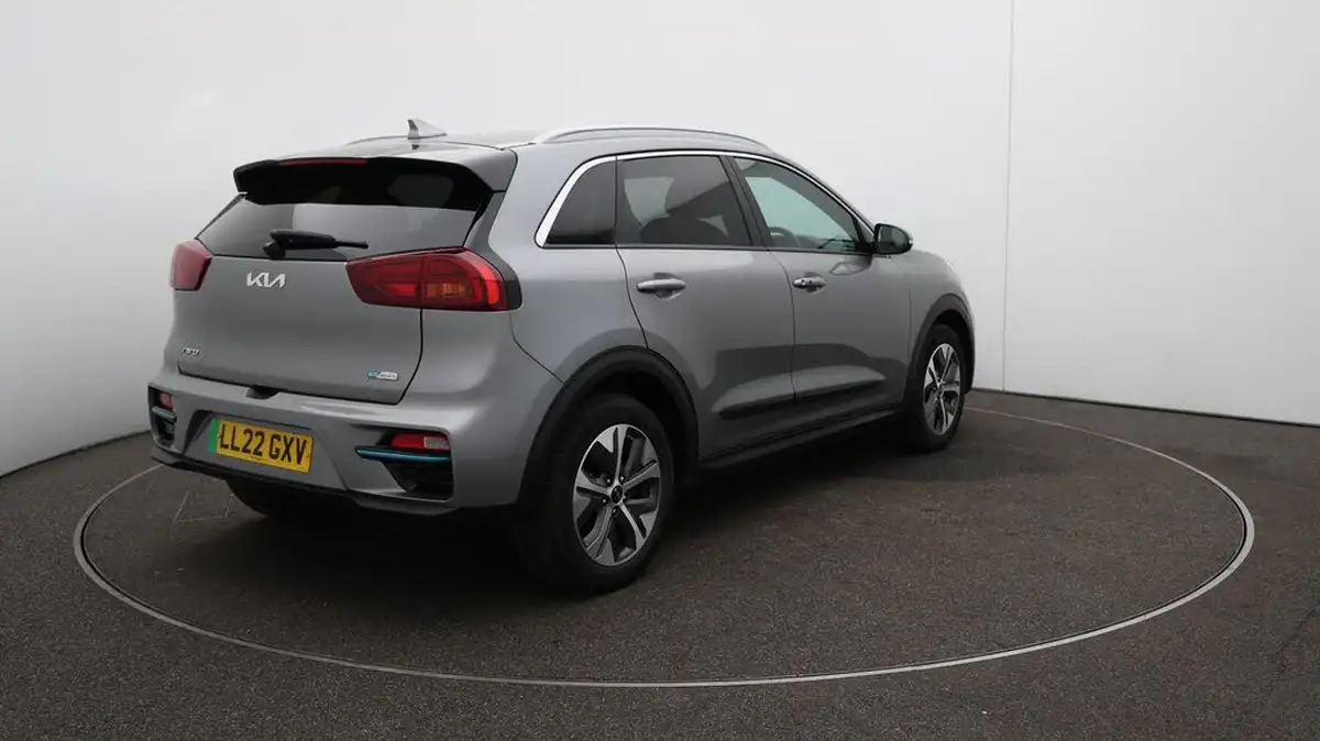 2022-kia-niro-ev-e-2-big-47