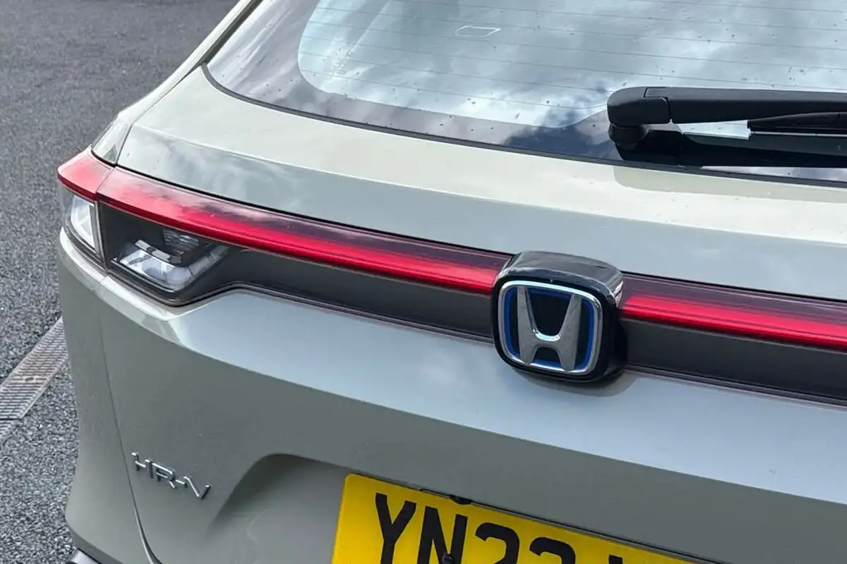 2022-honda-hr-v-15-i-mmd-elegance-big-28
