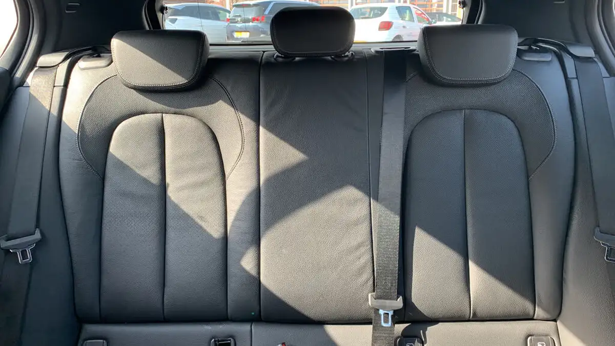2021-bmw-1-series-15-118i-m-sport-lcp-big-24