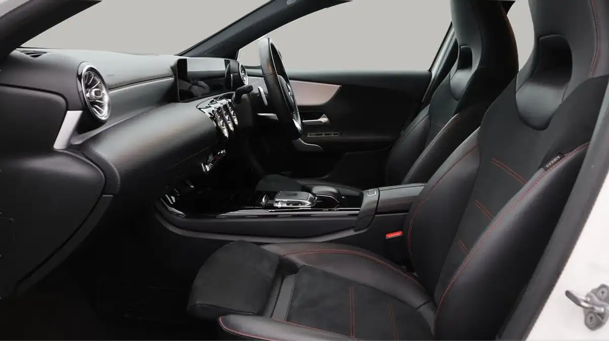 2018-mercedes-benz-a-class-13-a200-amg-line-premiumss-hatchback-5d-7g-dct-big-14