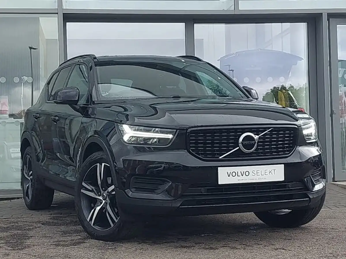 2022-volvo-xc40-15-t3-r-design-auto-big-0