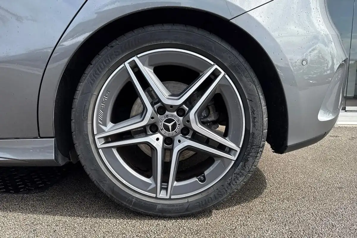 2019-mercedes-benz-a-class-13-a200-amg-line-premium-hatchback-5d-7g-dct-big-12