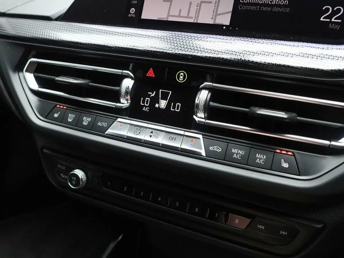 2020-bmw-1-series-big-28