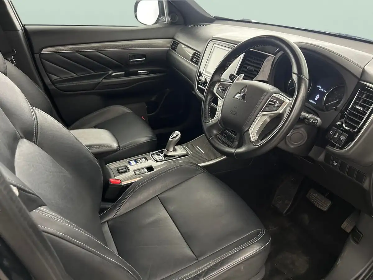 2021-mitsubishi-outlander-24-dynamic-phev-big-33