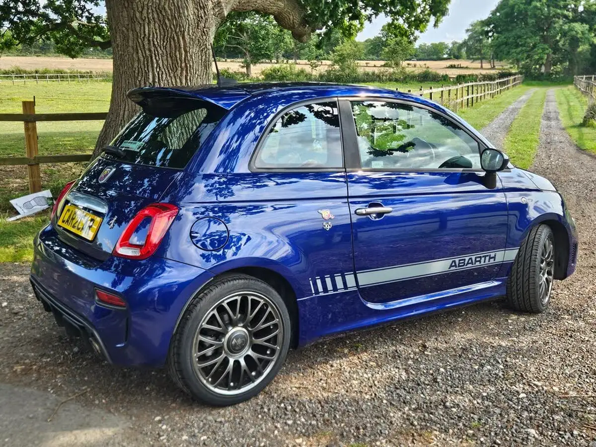 2016-abarth-595-14-tjet-big-3