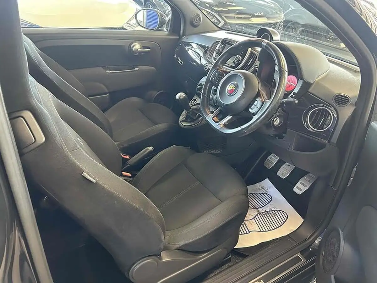 2018-abarth-595-14-tjet-big-6