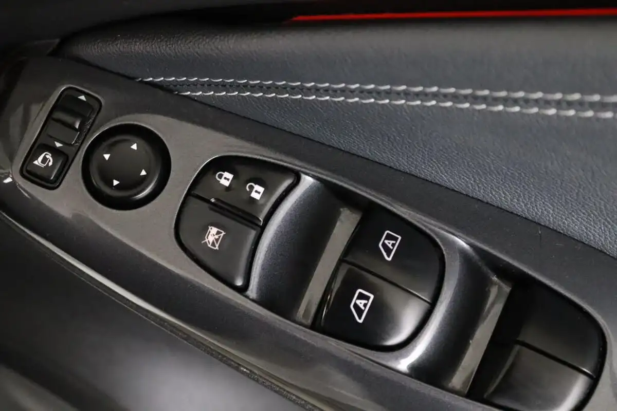 2020-nissan-juke-10-dig-t-tekna-117ps-dct-big-15