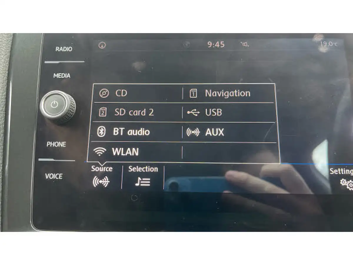 2018-volkswagen-golf-10-tsi-se-nav-110ps-ss-hatchback-5d-big-26