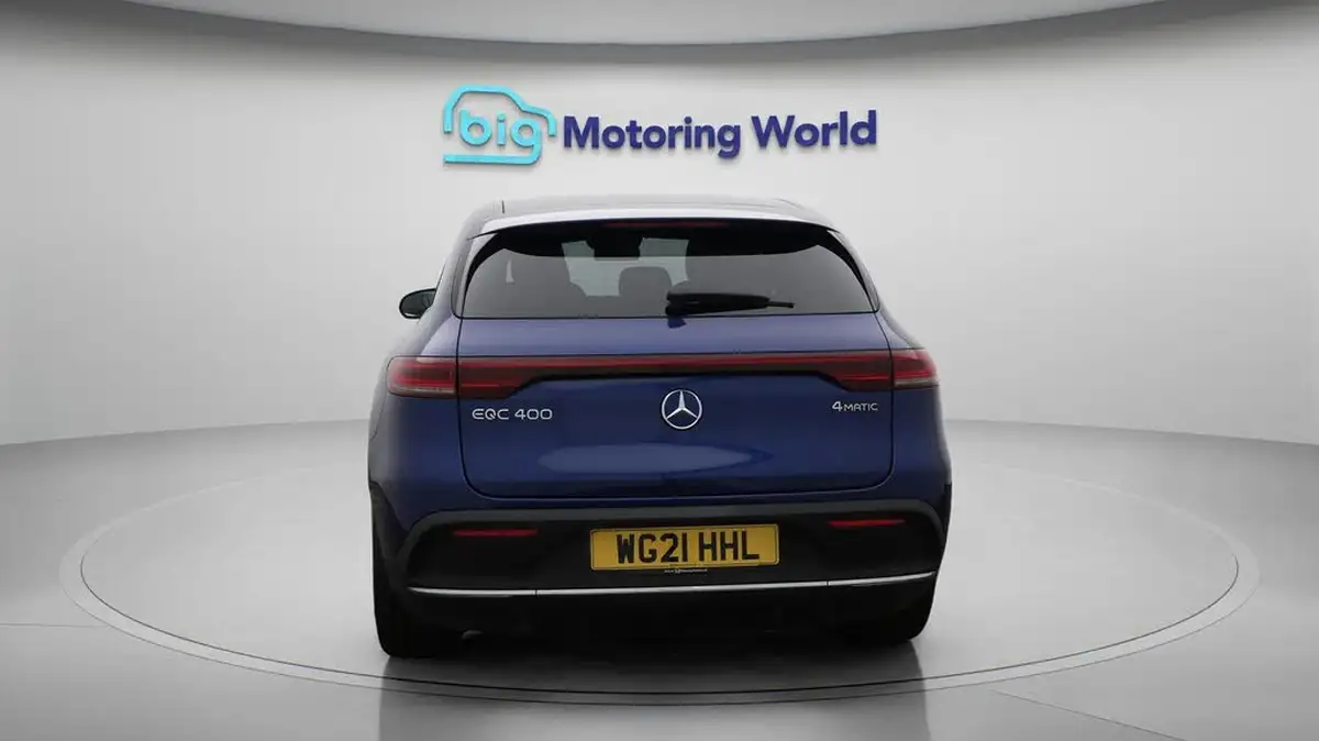 2021-mercedes-benz-eqc-e-eqc-400-amg-line-big-6