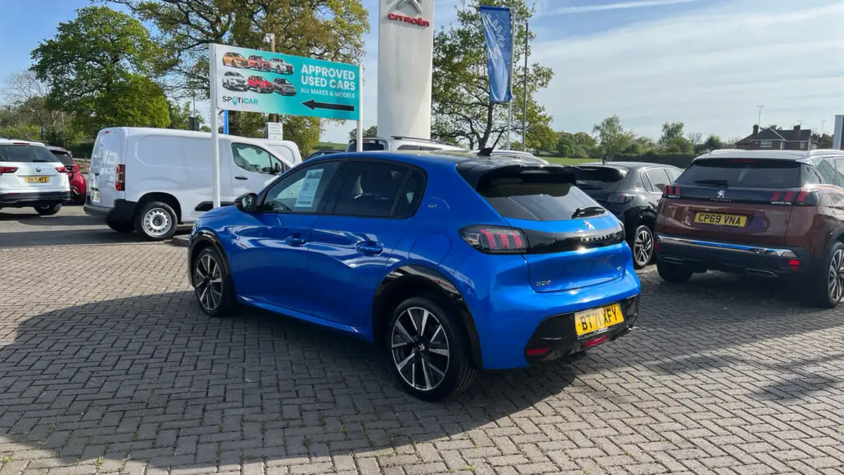 2022-peugeot-208-12-puretech-gt-100bhp-eat8-big-4