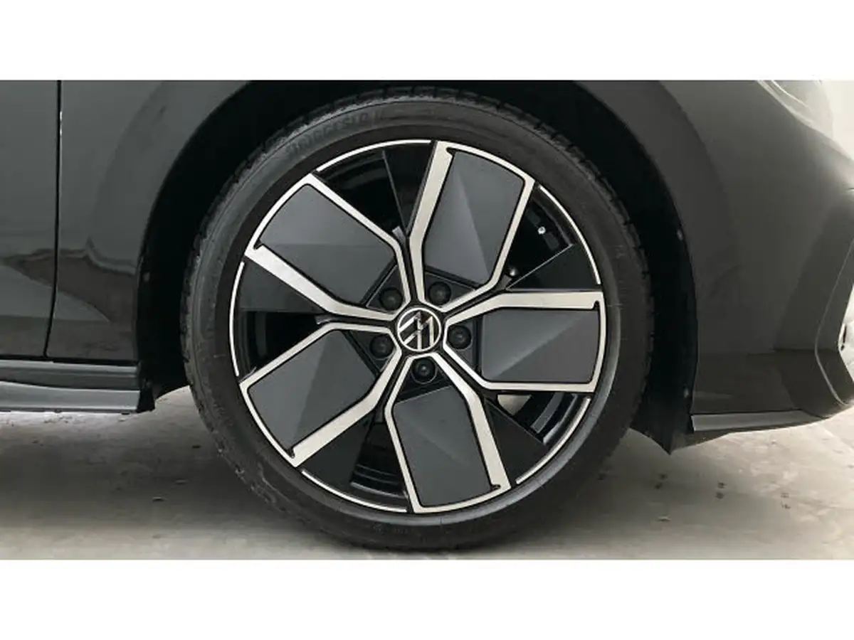 2024-volkswagen-golf-20tdi-r-line-hatchback-dsg-big-4