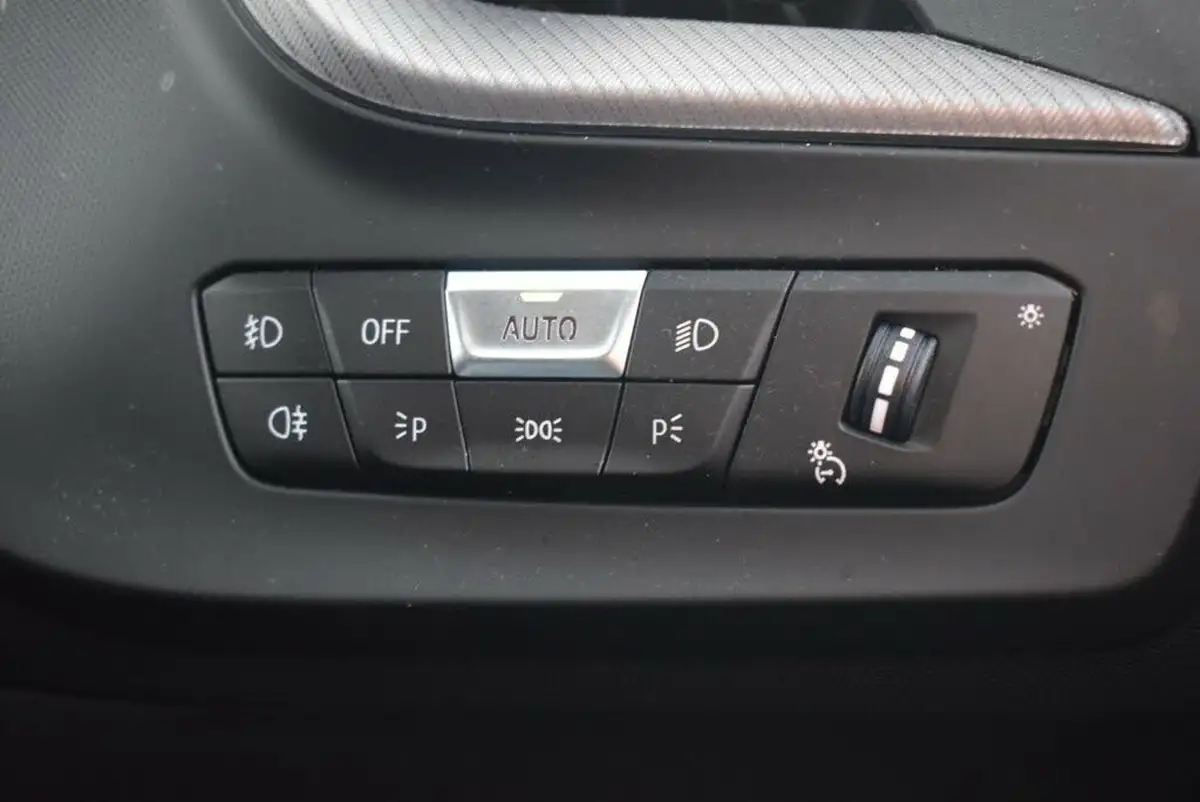 2024-bmw-2-series-15-218i-m-sport-coupe-4d-dct-big-25
