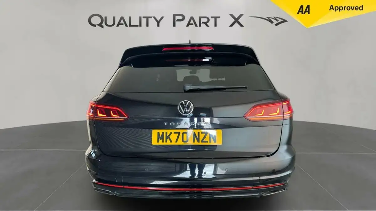 2020-volkswagen-touareg-30tsi-black-edition-big-3