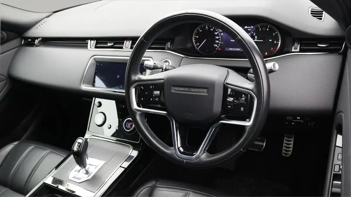 2021-land-rover-range-rover-evoque-15-p300e-r-dynamic-s-big-9