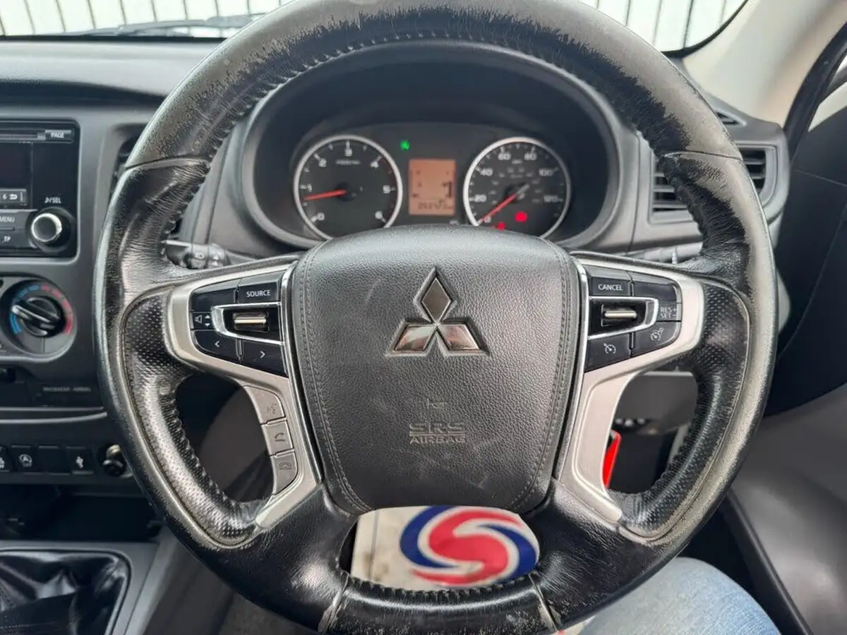 2018-mitsubishi-l200-24di-d-4life-eu6-double-pickup-big-30