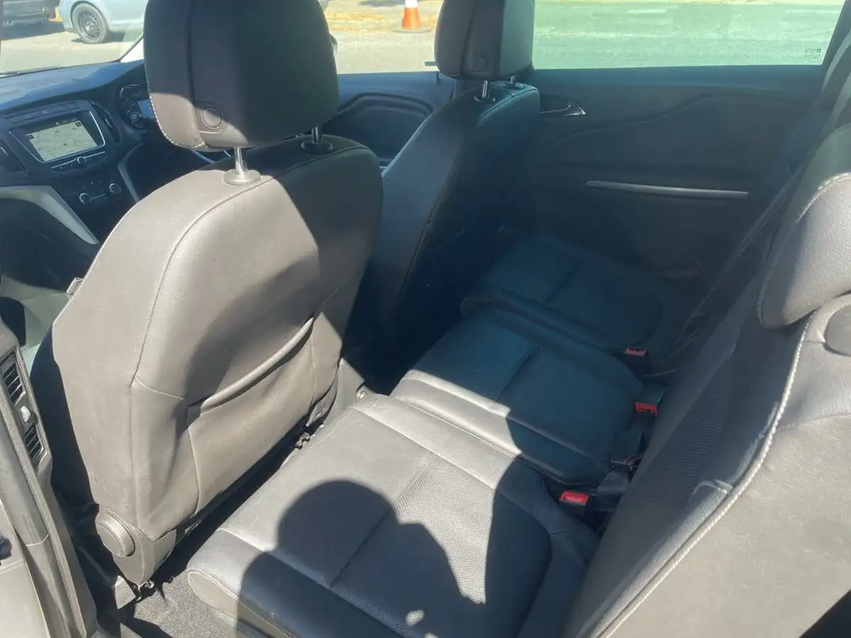 2018-vauxhall-zafira-tourer-14i-16v-turbo-sri-nav-big-12